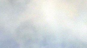 Volcán situado al oeste de Indonesia entra en erupción