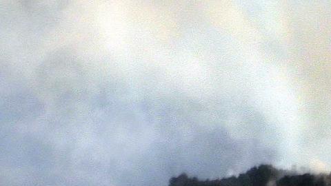 Volcán situado al oeste de Indonesia entra en erupción