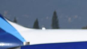 Migrantes guatemaltecos deportados llegan al aeropuerto de la Base de la Fuerza Aérea la Aurora, en Ciudad de Guatemala.