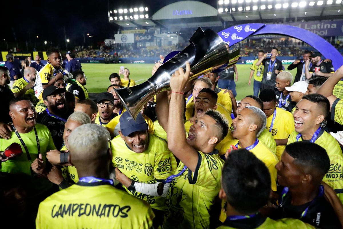 Panamá tiene tricampeón de liga: El Club Atlético Independiente se coronó  al golear al Tauro de Felipe Baloy - La Opinión