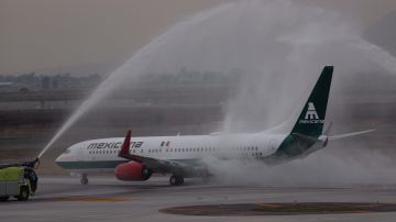 La histórica aerolínea Mexicana de Aviación retoma el vuelo ahora en manos del Ejército