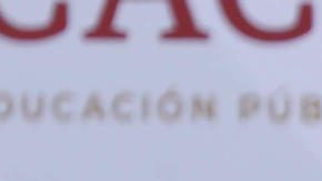 AMLO entrega a Eddy Reynoso el Premio Nacional de Deportes 2023; Canelo Álvarez los acompaña.