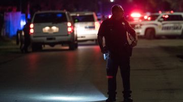 Hombre de Houston alcanzado por una bala perdida cuando viajaba en un automóvil en Navidad