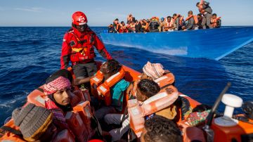 Tragedia migrante: Más de 60 personas se ahogan en naufragio frente a Libia, según la ONU