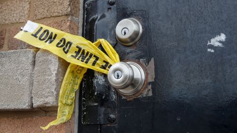 Acusan a una pareja de Carolina del Sur de matar a cuatro miembros de su familia