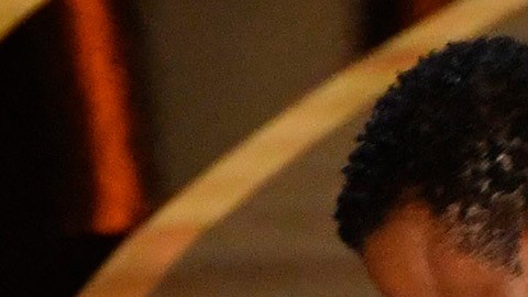 Will Smith protagonizó un incidente controvertido al subir al escenario y propinar una bofetada a Chris Rock.