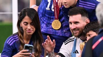 Antonela Roccuzzo, esposa de Lionel Messi, siempre está acompañando al astro argentino.