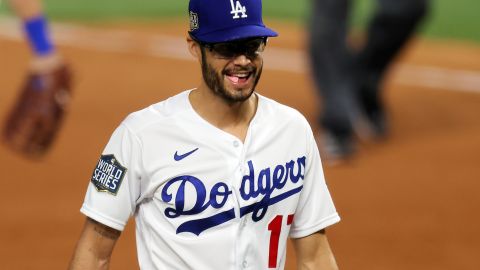 Joe Kelly podría volver por tercera vez a los Dodgers.
