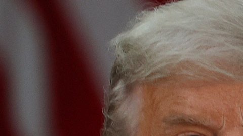 Trump pide a una corte de apelaciones en Washington que desestime la demanda por el asalto al Capitolio