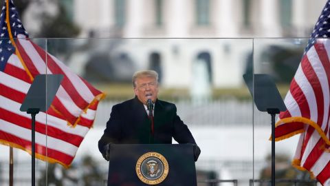 El expresidente Trump lideró un mitin en D.C. el 6 de enero del 2021.