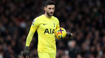 LONDON, ENGLAND - JANUARY 15: Hugo Lloris of Tottenham Hotspur during the Premier League match between Tottenham Hotspur and Arsenal FC at Tottenham Hotspur Stadium on January 15, 2023 in London, England. (Photo by Catherine Ivill/Getty Images)
