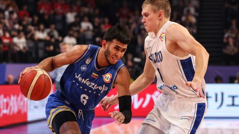 Garly Sojo en el Mundial de baloncesto.