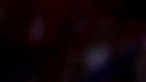 El jugador del Miami Heat, Jaime Jáquez Jr., disputándole un balón a LeBron James.