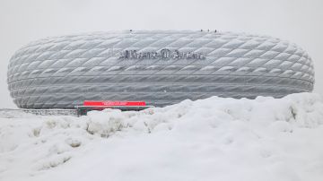 El Allianz Arena quedó bajo nieve.