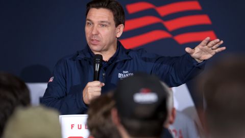 Ron DeSantis celebró su mitin de campaña número 99 en Iowa.