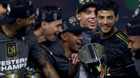 Carlos Vela va por su segundo trofeo en el torneo estadounidense.