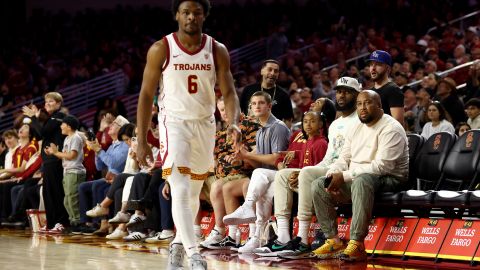 Bronny James hizo su estreno en la NCAA