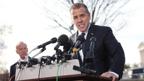 Hunter Biden dijo estar dispuesto a responder a republicanos en una audiencia pública.