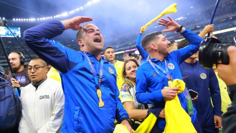 El director técnico brasileño, André Jardine, celebrando el título del Apertura 2023 conseguido por el América.