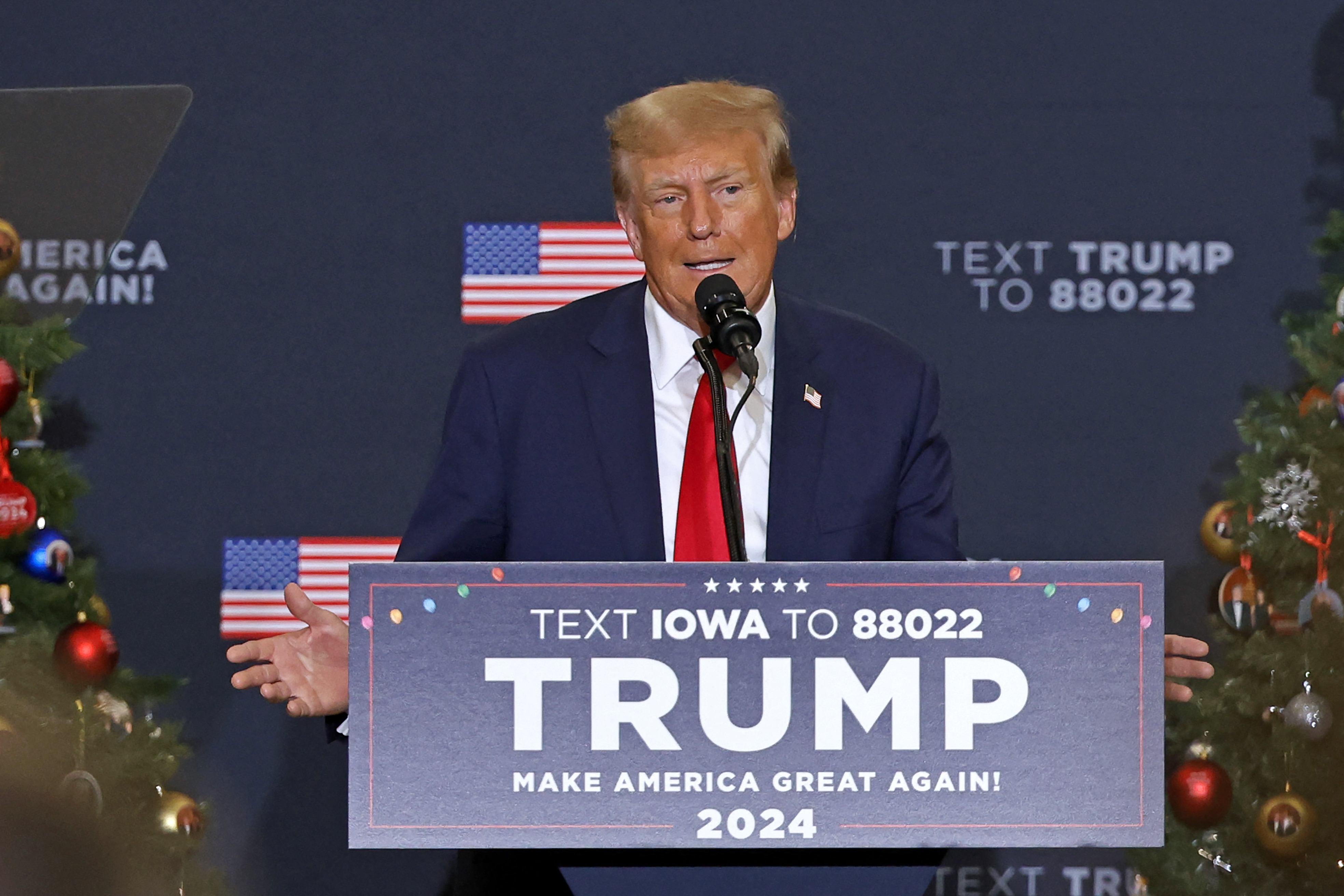 Trump en un evento de campaña en Waterloo, Iowa, el 19 de diciembre de 2023.