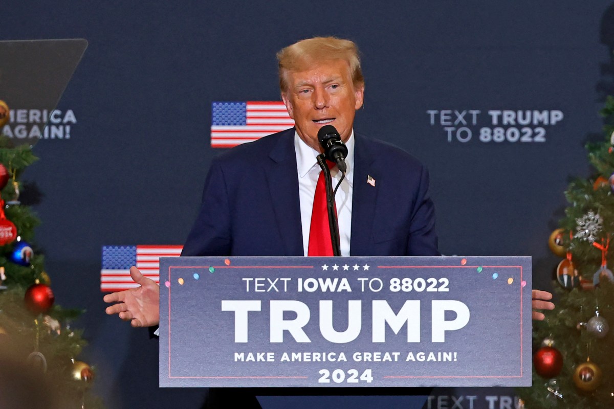 Trump en un evento de campaña en Waterloo, Iowa, el 19 de diciembre de 2023.