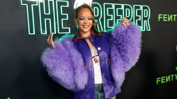 Rihanna compartió anécdotas sobre su hijo RZA, describiéndolo como tímido ante la cámara y revelando que reacciona cuando ella intenta entretenerlo con el teléfono.