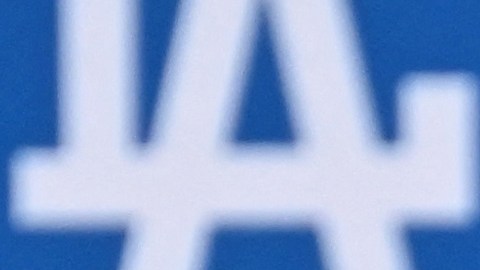Yoshinobu Yamamoto se puso la gorra de los Dodgers por primera vez y de inmediato se comprometió con los fans.