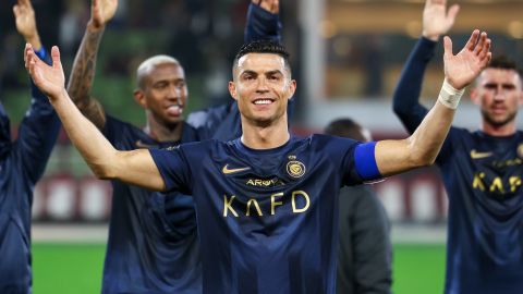 BURAYDAH, SAUDI ARABIA - DECEMBER 30: Cristiano Ronaldo of Al Nassr celebrates after winning the Saudi Pro League match between Al-Taawoun and Al-Nassr at King Abdullah Sport City Stadium on December 30, 2023 in Buraydah, Saudi Arabia. (Photo by Yasser Bakhsh/Getty Images)