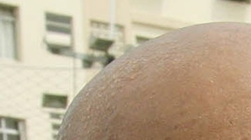 Edinho junto a Pelé.