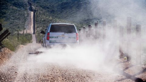 Gobernador del mexicano Sonora llama a Gobierno de EE.UU. a reabrir cruce fronterizo de Lukeville