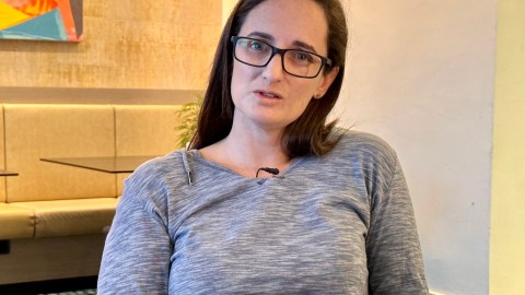 Galia Sohper, mexicana-israeli, sobreviviente de los ataques de Hamás. (Araceli Martínez/La Opinión)