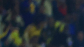 Momento en el que Nahuel Guzmán recibe la tarjeta roja.