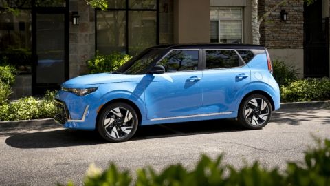 Kia tiene nuevo auto en el 2024.