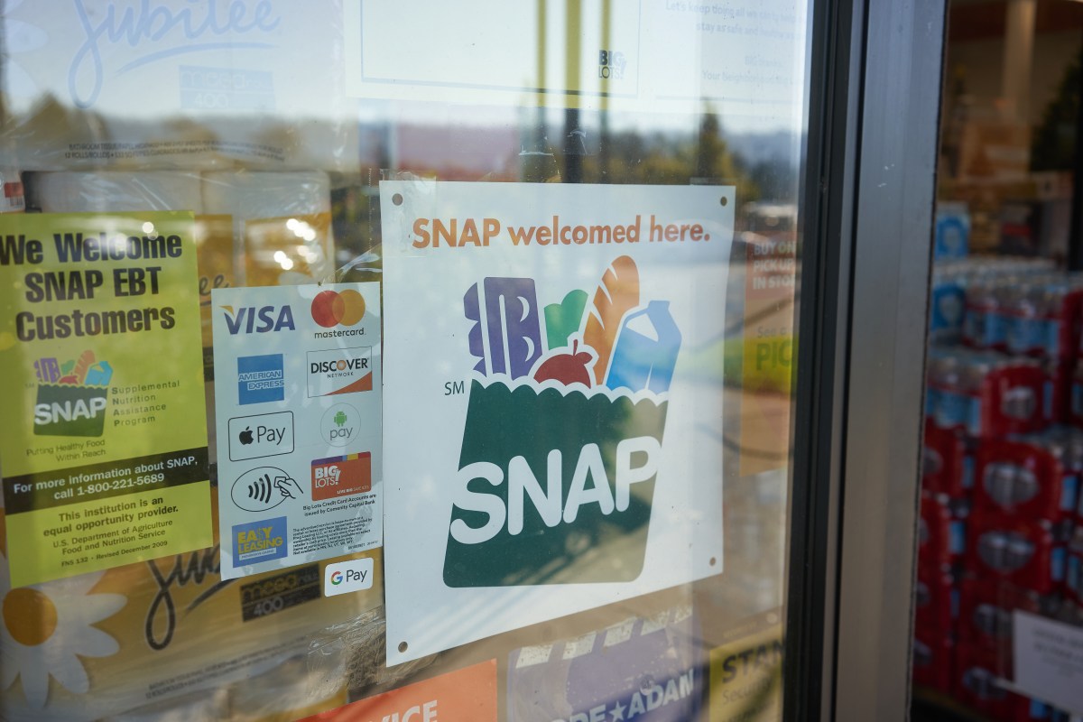 SNAP: Who may qualify for a free phone or tablet