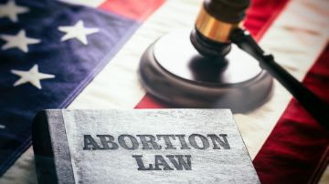 Corte Suprema de EE.UU evalúa restringir medicamentos abortivos: qué debes saber