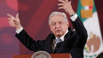 AMLO califica de “sinceridad” que embajador Salazar acepte que 70% de las armas que llegan a México son de EE.UU.