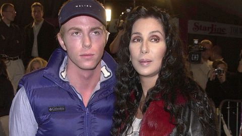 Cher y Elijah Blue Allman