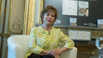 "Más allá del invierno" de Isabel Allende fue removido de las aulas del condado de Orange (Florida) por hacer alusión a la sexualidad libre.