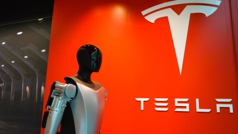 Robot Tesla