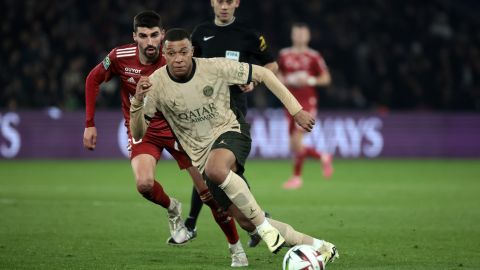 Kylian Mbappé, quien finaliza su contrato con el PSG al final de temporada, todavía no ha definido dónde jugará a partir de la próxima campaña.