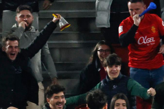 PALMA DE MALLORCA, 24/01/2024.- Los jugadores del Mallorca celebran un tanto durante el partido de cuartos de final de la Copa del Rey de fútbol entre el Mallorca y el Girona, este miércoles en el estadio de Son Moix. EFE/CATI CLADERA
