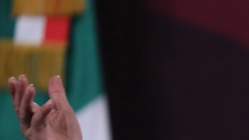 AMLO dice que Ron DeSantis se “desplomó” en su intento por la presidencia de EE.UU. debido a su campaña antiinmigrante