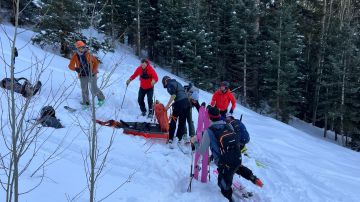 Médico de Colorado murió en una avalancha cuando practicaba snowboard