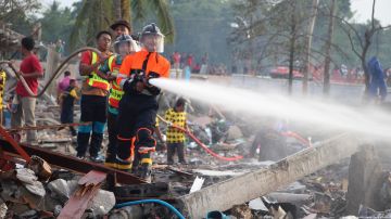 Al menos 20 muertos en Tailandia por explosión en fábrica