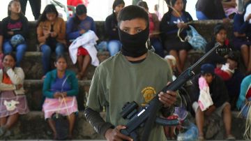 Niños armados en México