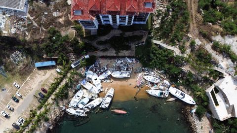 A 3 meses del Huracán Otis en México, Acapulco vive grave contaminación marina