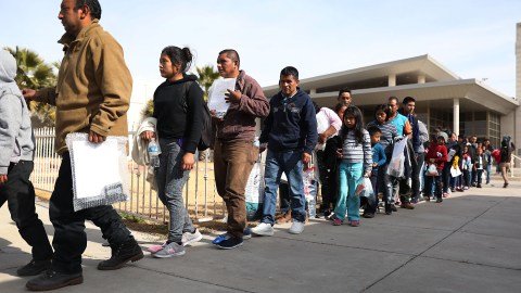 EE.UU. ha deportado a cerca de medio millón de extranjeros en los últimos ocho meses