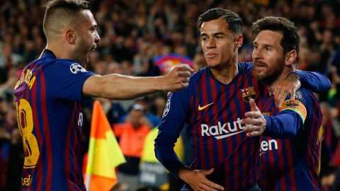 Lionel Messi celebrando con Philippe Coutinho y Jordi Alba durante su paso por el FC Barcelona, una imagen que podría repetirse en el Inter Miami.