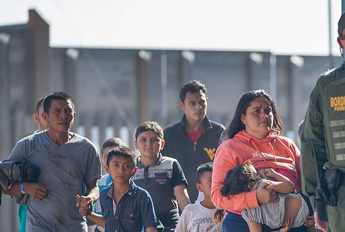 Legisladores de EE.UU. viajan a México en busca de acciones para detener la migración ilegal