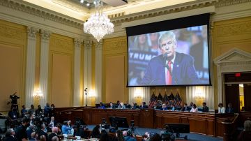 El expresidente Trump fue investigado por el Congreso sobre incitar el ataque al Capitolio.